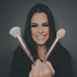 Paula Mirella 🎀💄 - Instagram Profile Picture of Paula Mirella 🎀💄 (@paulamirella_makeup) on Instagram