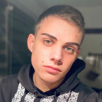 Profile Picture of Blue (@thomas_wttl) on Twitter