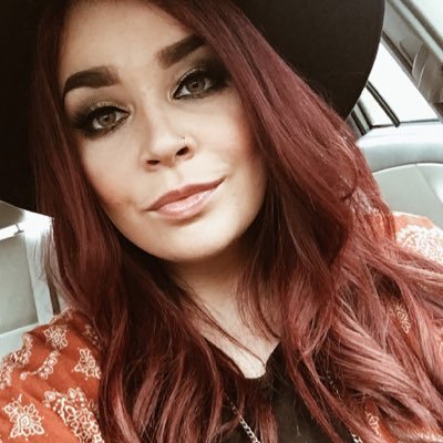 Profile Picture of Julia Gozman (@julia_gozman) on Twitter