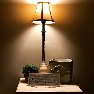 Profile Picture of Debbie Grant (@DKGrant17) on Twitter