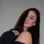 Profile Picture of Sarah Bianco (@sarahsmacks) on Instagram