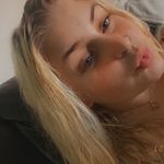 Profile Picture of Emily Webber (@emily.webber2001) on Instagram