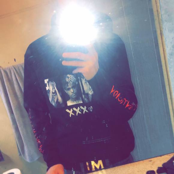 Profile Picture of Brandon Burrell (@brandon_burrell) on Poshmark