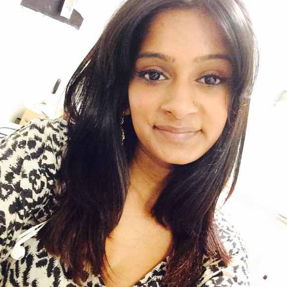 Profile Picture of Lia Chetram (@liachetram) on Poshmark