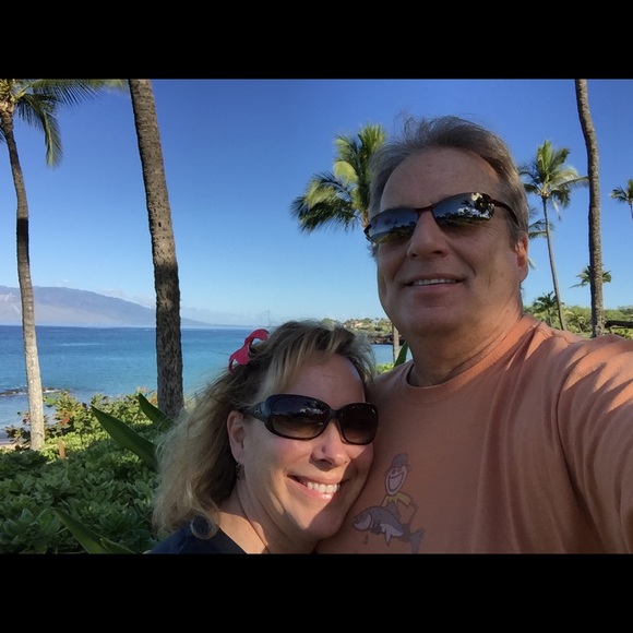 Profile Picture of Sue Scheen (@sscheen) on Poshmark