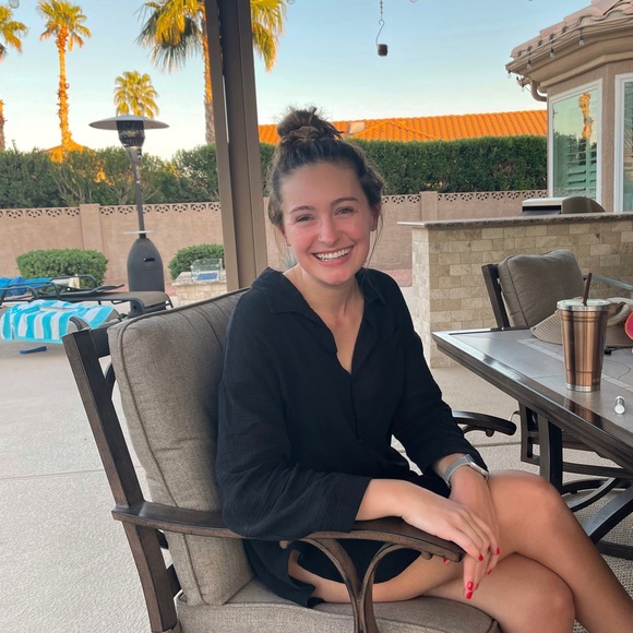 Profile Picture of Sarah Shurm (@sarah_shurm) on Poshmark