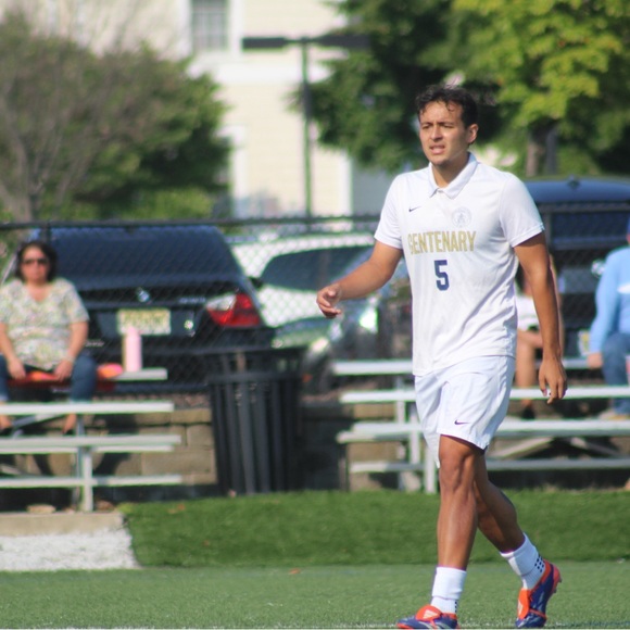 Profile Picture of Brian Osorio (@bosorio21) on Poshmark