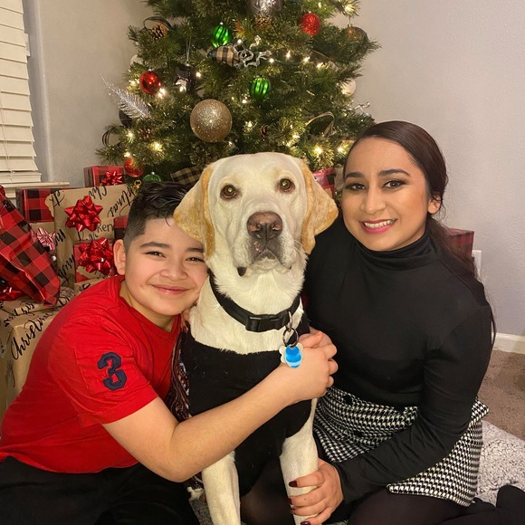 Profile Picture of Victoria Espitia (@renae08_v) on Poshmark