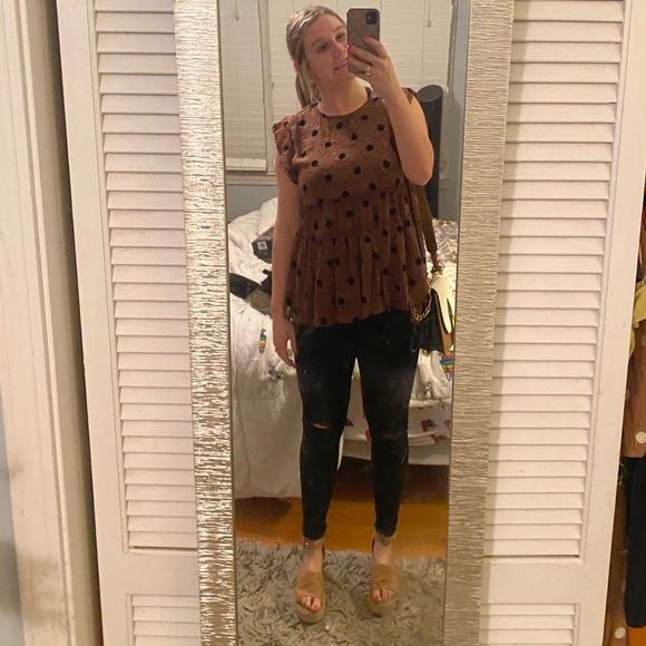 Profile Picture of Savanna Thomas (@savannat08) on Poshmark