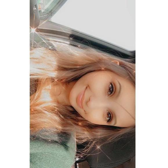 Bailey Boyer - Poshmark Profile Picture of Bailey Boyer (@baileyjboyer) on Poshmark