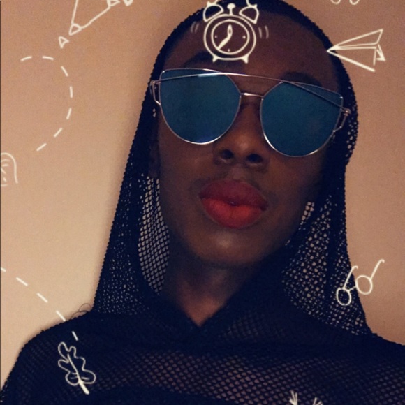 Profile Picture of Ishmael Michael (@zayvonb) on Poshmark