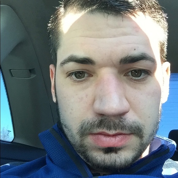 Profile Picture of Ben Shaffer (@benshaffer1989) on Poshmark