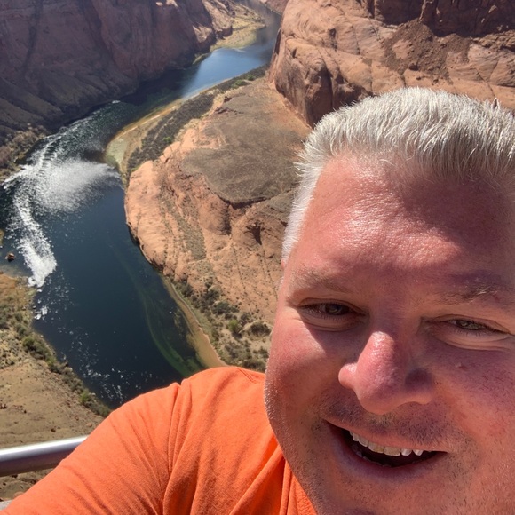 Profile Picture of Peter Clark (@peterclark426) on Poshmark