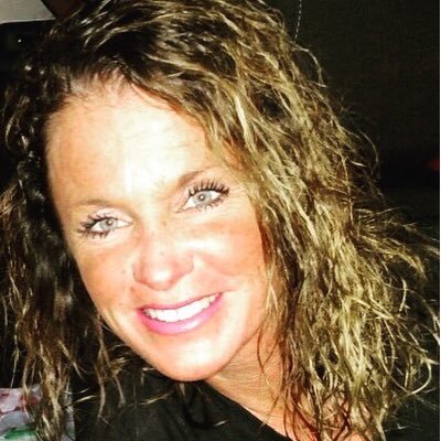 Profile Picture of Lisa Simmons (@lisasimmons02) on Twitter