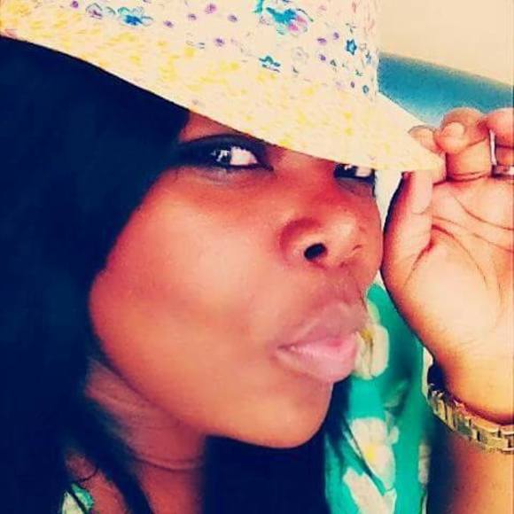 Profile Picture of Roldine Massieu-beauvoir (@enidlor) on Poshmark