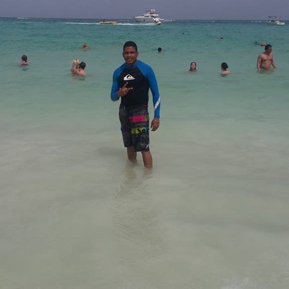 Profile Picture of Nelson Martinez (@nelsonmartin495) on Poshmark