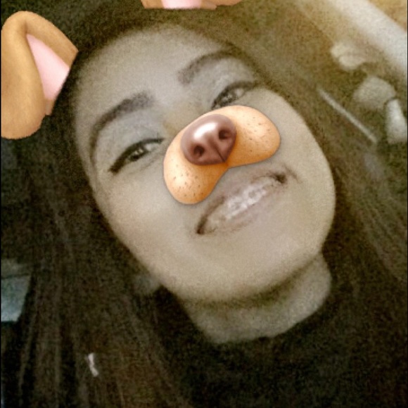 Profile Picture of Ruby Monarrez (@monarrub000) on Poshmark