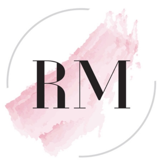 Profile Picture of Rebecca Manheimer (@rmanheimer) on Poshmark