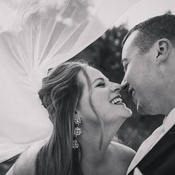 Profile Picture of Ashley Rowley (@allsmiles911) on Poshmark