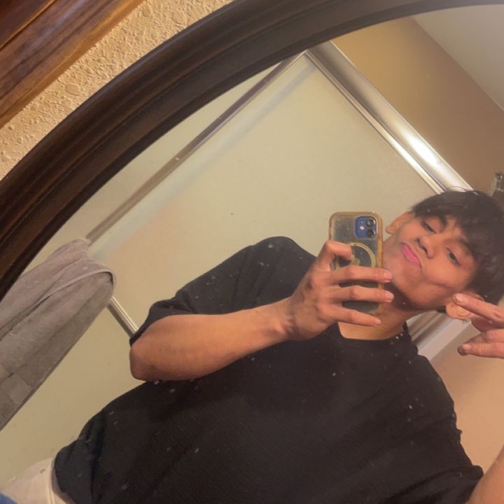 Profile Picture of bryan_resendiz5 (@resendiz_bryan5) on Tiktok