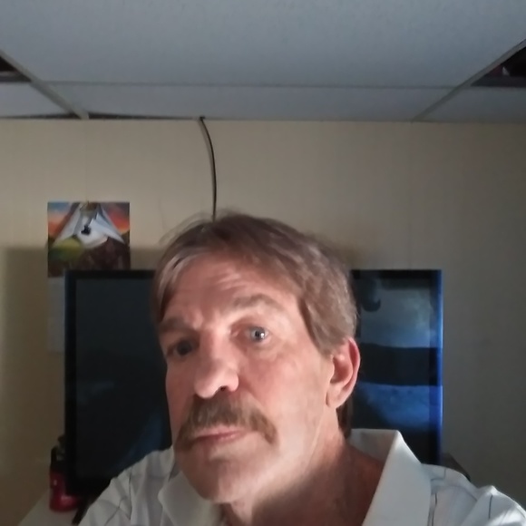 Profile Picture of Michael Dodson (@dolphin148) on Poshmark