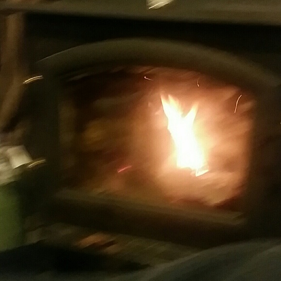 Profile Picture of Sheryl Varnedoe (@sheryljv) on Poshmark