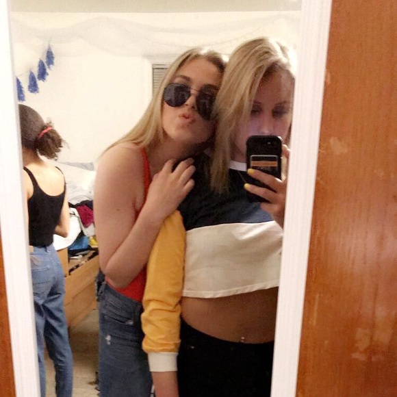 Profile Picture of Haley Seifert (@haley_seifert) on Poshmark