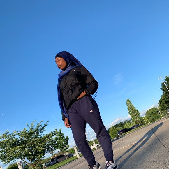 Profile Picture of Amira Ahmad (@amira0508) on Poshmark