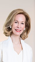 Profile Picture of Bonnie McElveen-Hunteron Wikipedia