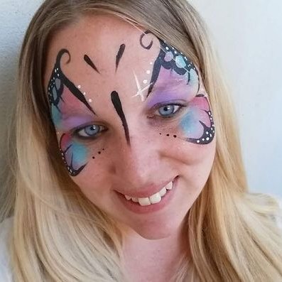 Profile Picture of Alisha Holmes (@AlishaLHolmes) on Twitter