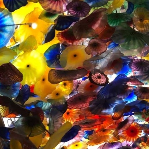 Profile Picture of Manuela Jimenez (@manuelajimen721) on Poshmark