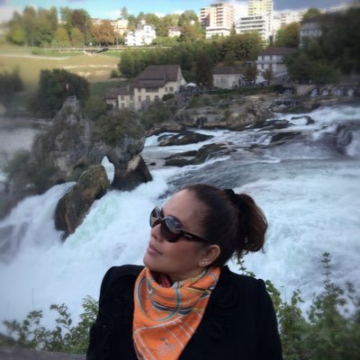 Profile Picture of Vivian Larsen (@vivianlarsen20) on Twitter