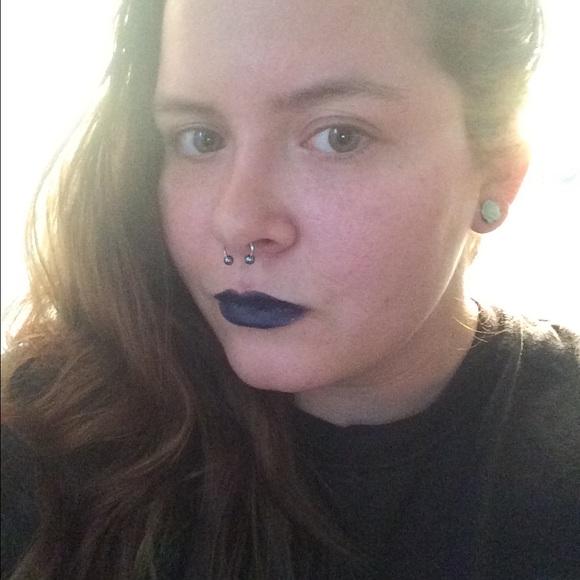 Profile Picture of Jodie Carmack (@thealpha222) on Poshmark
