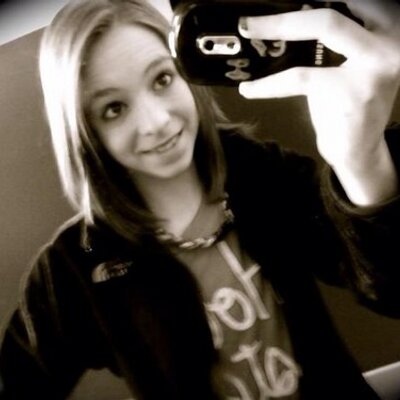 Profile Picture of Anna Weast (@anna_weast) on Twitter