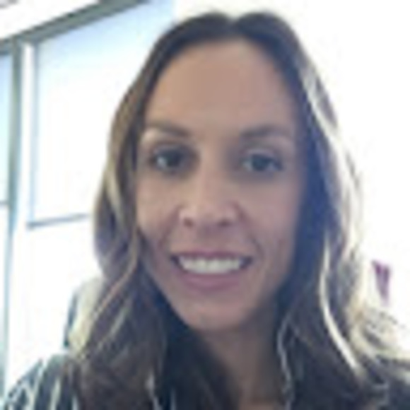 Profile Picture of Sarah Creaghe (@scray81) on Poshmark