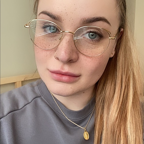 Profile Picture of Keeley Ehlert (@keeleyronan) on Poshmark