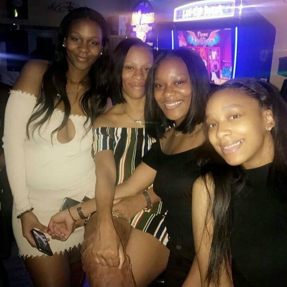 Profile Picture of Sharlette Brown (@sharlettecanty) on Poshmark