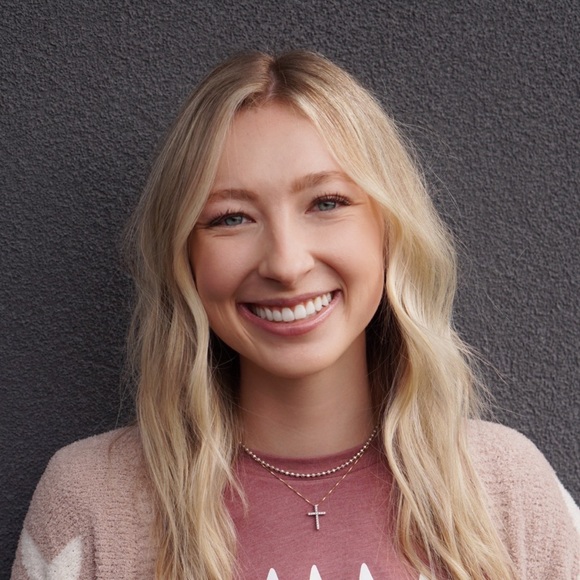 Profile Picture of Katelyn Duffy (@katelynivey) on Poshmark