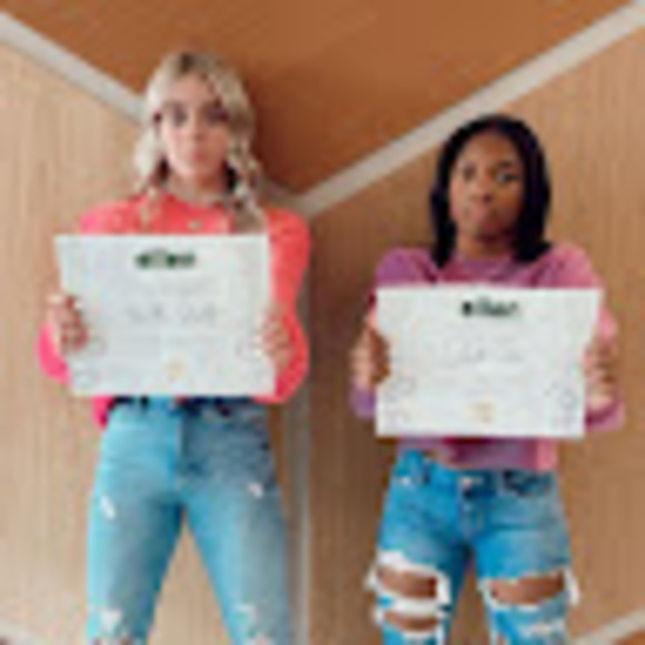 Profile Picture of Arielle Pope (@arielle_pope) on Poshmark