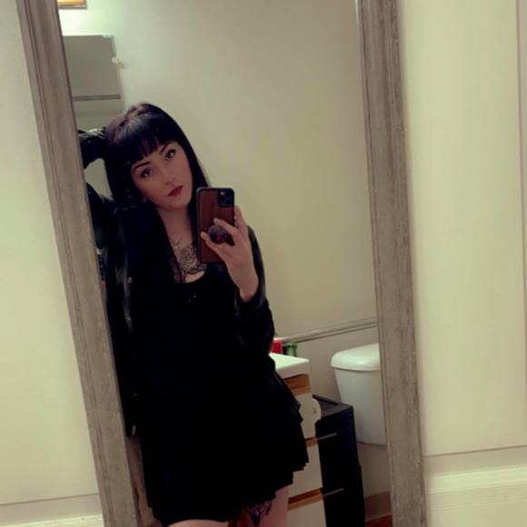 Profile Picture of Jesse Hobbel (@jessjess456) on Poshmark