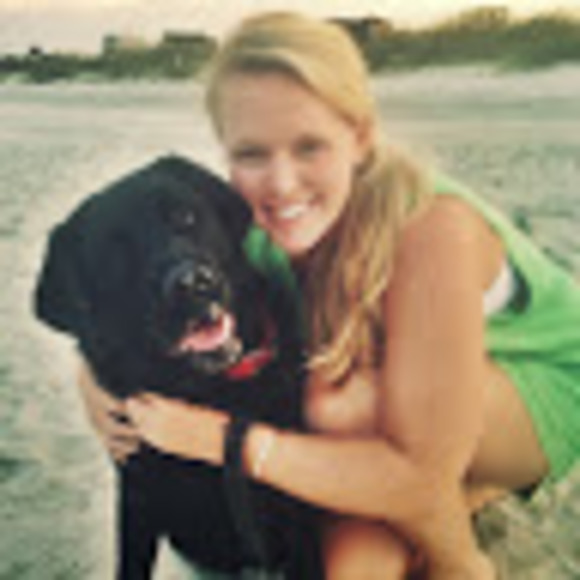 Profile Picture of Lindsay Connors (@lindskelley1) on Poshmark