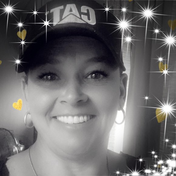 Profile Picture of Tonya Massey (@tonyamassified) on Poshmark