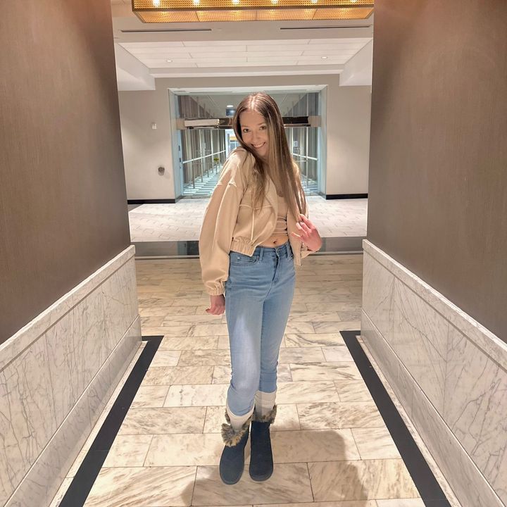 Profile Picture of 🩷𝓛𝓪𝓾𝓻𝓮𝓷🩷 (@curtisla22) on Tiktok