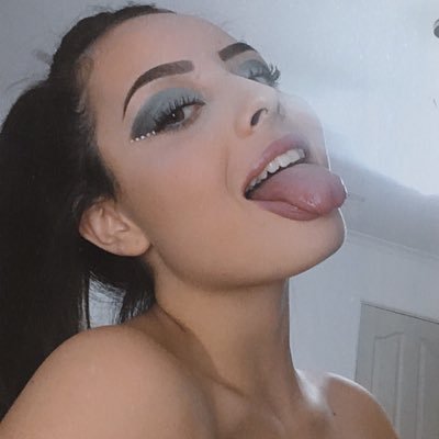 Profile Picture of Michelle Parada Carrión (@CarrionParada) on Twitter