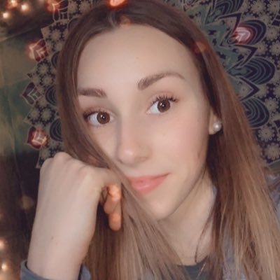 Profile Picture of Lauren🦋 (@LaurenYoos) on Twitter
