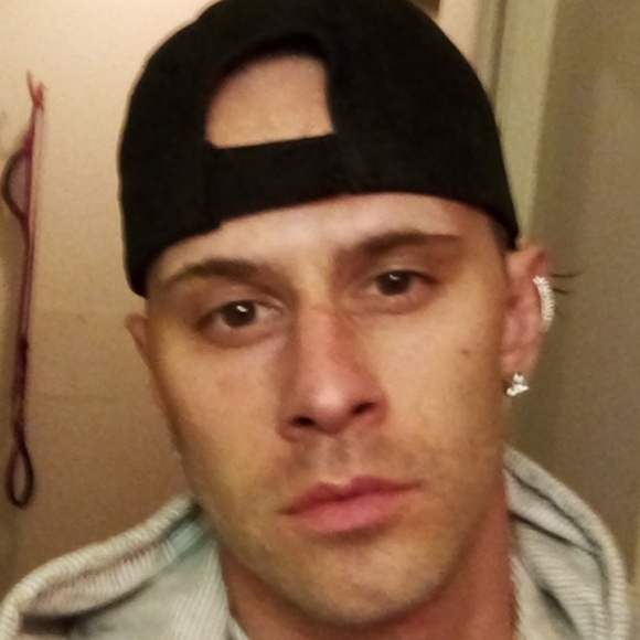 Profile Picture of Jeffrey Sigurdson (@siggieboi) on Poshmark