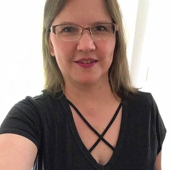 Profile Picture of Cindy Larsen (@cincml2) on Poshmark
