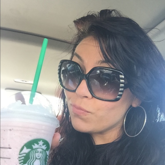Profile Picture of Daniella Belmonte (@danyella1225) on Poshmark
