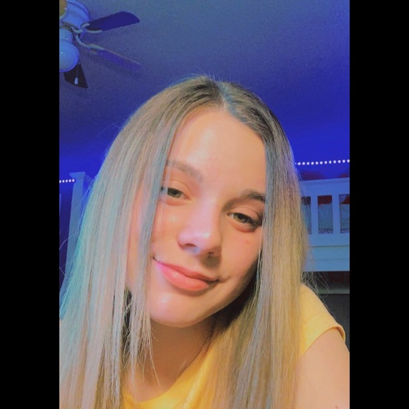 Profile Picture of Abby Schmall (@abbyhschmall) on Poshmark