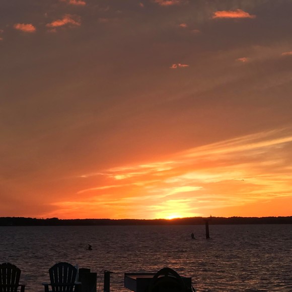 Profile Picture of Laurie Ihrie (@laurieihrie) on Poshmark